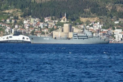 Rus savaş gemisi Çanakkale Boğazı’ndan geçti