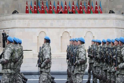 Azerbaycan’da Dağlık Karabağ Zaferi kutlanıyor