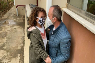 Türkiye’yi ağlatmıştı…Minik Ecem sağlıkçı babasına işte böyle kavuştu