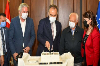 Başkan Aktaş’a doğum günü sürprizi