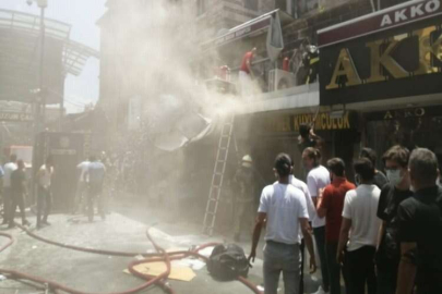 500 yıllık tarihi kapalı çarşıda korkutan yangın