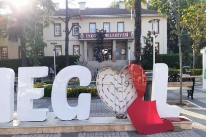 İnegöl’ün ‘kalp’ sembolüne saldırı
