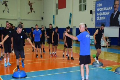 Nilüferli hentbolcular sezona sıkı hazırlanıyor