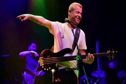 Levent Yüksel’den Bursa’da nostaljik konser