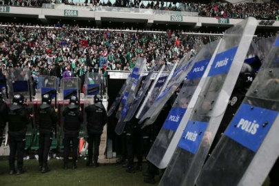 12 Bursasporlu taraftar serbest