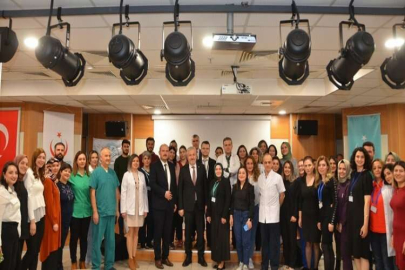 Hemşirelere yoğun bakım ve nütrisyon eğitimi