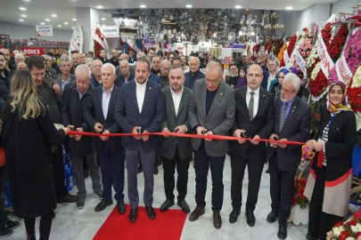 Siyasileri buluşturan açılış