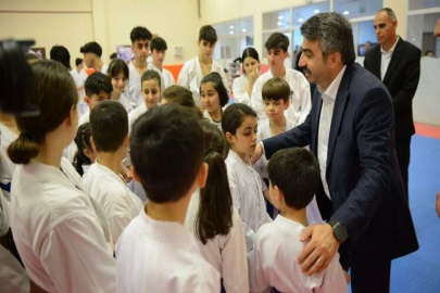 Şampiyonları Başkan Yılmaz uğurladı