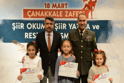 Çanakkale Destanı’nı en iyi anlatan öğrenciler Yıldırım’da ödüllendirildi