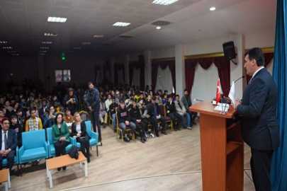 “Çanakkale Destanı” uluslararası lisede anlatıldı