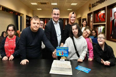 Özel çocuklardan başkana sürpriz ziyaret