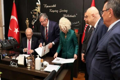 Kılıçdaroğlu: “Adaylık için belgelerimizi hazırlayıp YSK’ya teslim ettik”