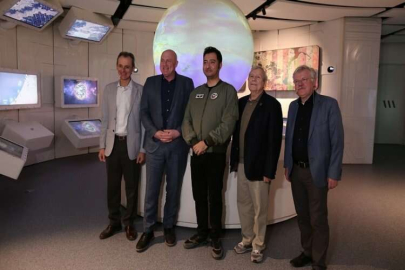 Dünyaca ünlü astronotlar kongre öncesi incelemelerde bulundu