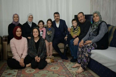 Başkan Yılmaz depremzedelerle iftar sofrasında buluştu