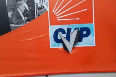 CHP Nilüfer İlçe binasına çirkin saldırı!