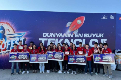 Bahçeşehir Koleji öğrencileri, TEKNOFEST’te ödülleri topladı