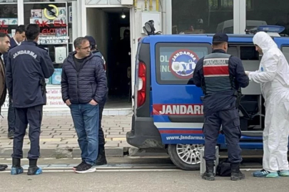 Görüştüğü evli kadının evinde bıçaklanarak öldürüldü