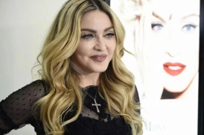 Madonna hastaneye kaldırıldı: Dünya turnesi ertelendi