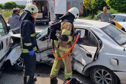 Bursa’da feci trafik kazası : 2 ölü 1 yaralı