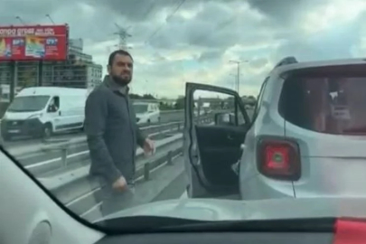 Kadın psikiyatrist trafikte çocuğuyla birlikte dehşeti yaşadı