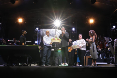 Yenişehir Biber Festivali'nde Hakan Altun ve Merve Özbey rüzgarı