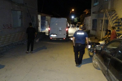 Dehşete düşüren olay: Husumetlisinin boğazını bıçakla kesip canlı yayın yaptı