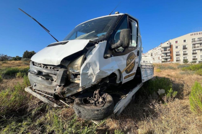 Kontrolden çıkan kamyonet şarampole uçtu
