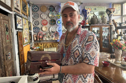 Kurtuluş Savaşı'ndan kalan sıhhiye çantasına gözü gibi bakıyor