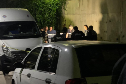 Koca dehşeti: Eski eşini bıçakla yaraladı, yanındaki şahsı vurarak öldürdü