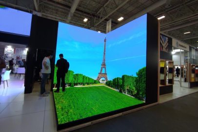 Açık hava reklamları LED ekranlara talebi artırdı