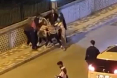 Bursa'da kadınlar birbirine girdi, erkekler izledi