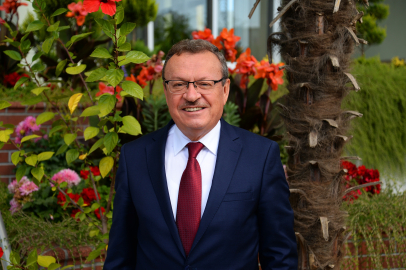 Prof. Kılavuz  Mudanya Üniversitesinde