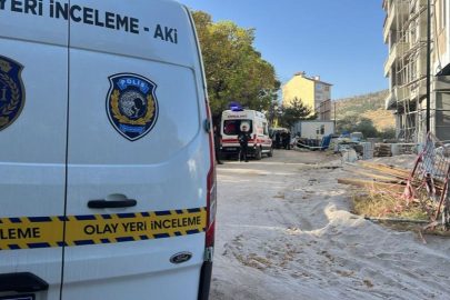 Ağırlığa dayanamayan çatı çöktü: 1 işçi hayatını kaybetti