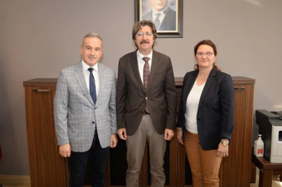 BUÜ Fen Edebiyat Fakültesi'nin dekanı değişti