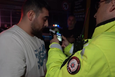 Alkollü sürücü trafik ekiplerinden kaçmaya çalıştı, böyle yakalandı