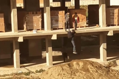 Çocukların inşatta tehlikeli oyunu