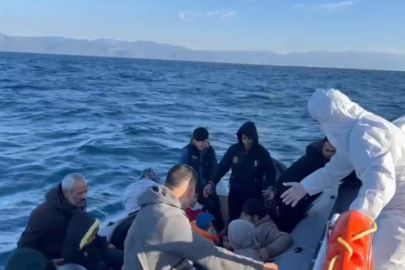 Yunan Sahil Güvenlik ölüme terk ediyor, Türk Sahil Güvenlik kurtarıyor