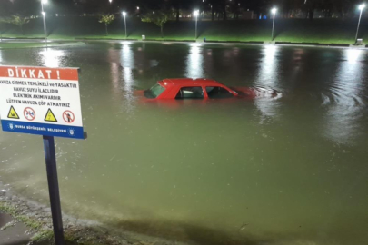 Bursa'da çıkarmak istediği otomobili sulara gömüldü