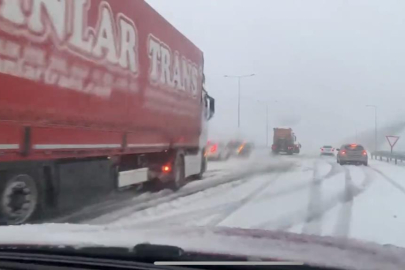 Kuzey Marmara otoyolunda yoğun kar yağışı