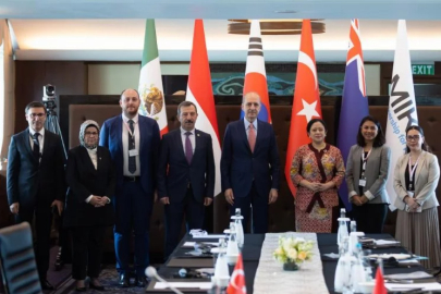 TBMM Başkanı Kurtulmuş, Endonezya Temsilciler Meclisi Başkanı Maharani ile görüştü