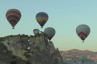 Kapadokya’da yılın ilk gününde görsel şölen