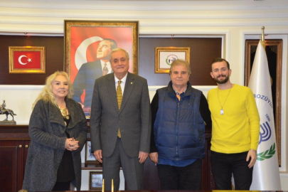 Başkan Bakkalcıoğlu’na Zeki Müren’in ailesiyle bir araya geldi