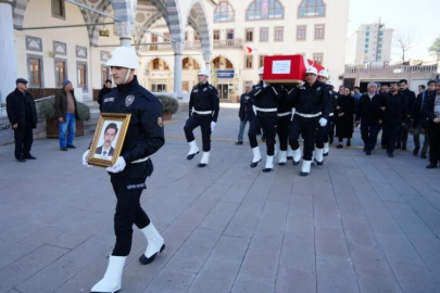 Evinde ölü bulunan kaymakam son yolculuğuna uğurlandı