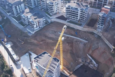 Deprem değil, inşaat çalışması siteyi yerinden oynattı