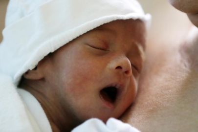 Tıkalı burun, bebeğinizi uyutmaz