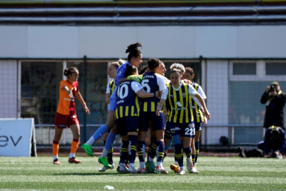 Kadın futbolda derbinin kazananı Fenerbahçe