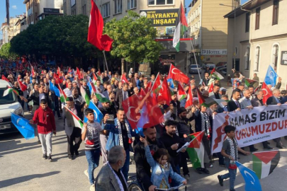 Binlerce İnegöllü Gazze için yürüdü