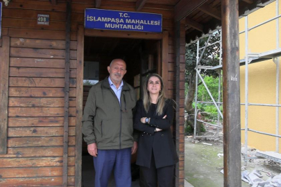 Rize merkezin ilk kadın muhtarı mazbatasını aldı