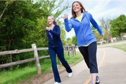 Her gün kaç adım atmayı  hedeflemelisiniz?
