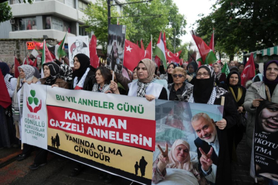 Bursa’da yüzlerce kişi Filistinli anneler için yürüdü